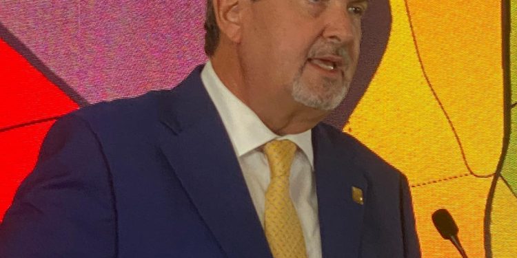 Fedecámaras entrega propuesta para fortalecer el sistema eléctrico nacional