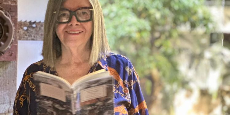 Escritora Inés Muñoz Aguirre presentará poemario «Así va el Siglo» en la FILUC 2024