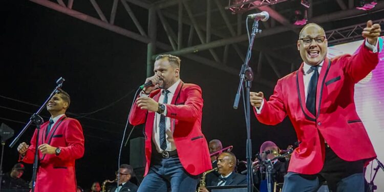 La Billo´s encendió la Navidad en el Parque La Zona de Naguanagua