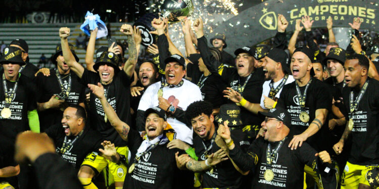 Deportivo Táchira obtuvo su onceava estrella frente al Carabobo