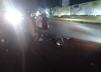 Un motorizado derrapó y falleció en la Autopista del Este