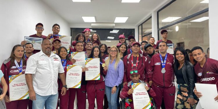 Alcaldía de Los Guayos reconoció a los atletas que participaron en Juegos Nacionales Oriente 2024