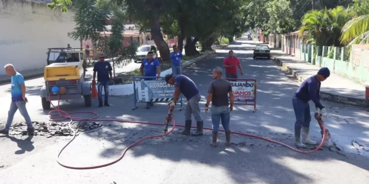 Hidrocentro sustituye tubería de aguas servidas en Rancho Grande