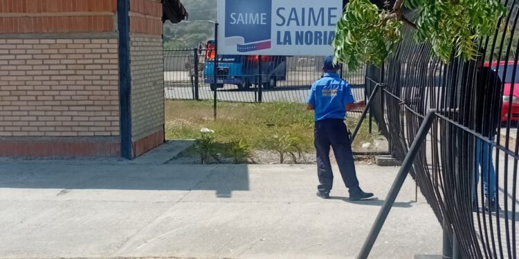 Reportan incendio de bus en Saime La Noria, Puerto Cabello