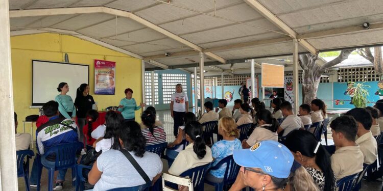 Dictan taller sobre sus derechos y deberes de jóvenes en Los Guayos