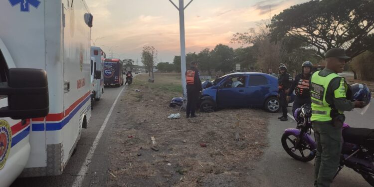 Un fallecido en hecho vial adyacente a distribuidor Divenca