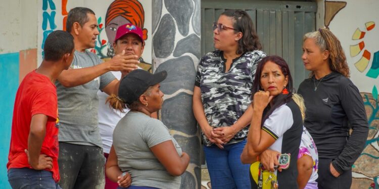 Supervisan recuperación de la U.E. Crispina Mercado y tanque de agua para Brisas de Carabobo I y II