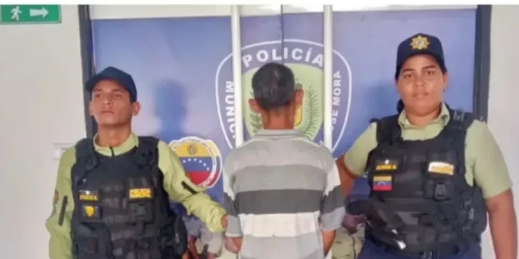 La atacó con un machete y la policía lo metió preso