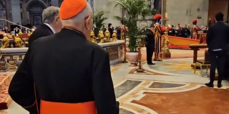 Cardenal Baltazar Porras llegó a la basílica de San Pedro