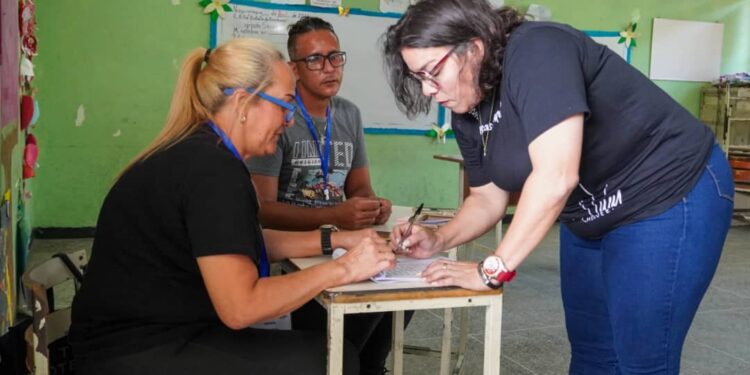 Alcaldesa Ana González resaltó la participación “óptima” de Naguanagua en la segunda Consulta Popular Nacional