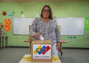 Alcaldesa Ana González: «Afluencia de votantes es permanente»