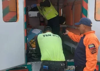 Más de 20 heridos tras colisión entre autobús y gandola en Cagua