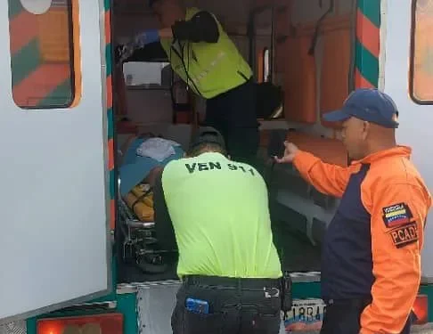 Más de 20 heridos tras colisión entre autobús y gandola en Cagua