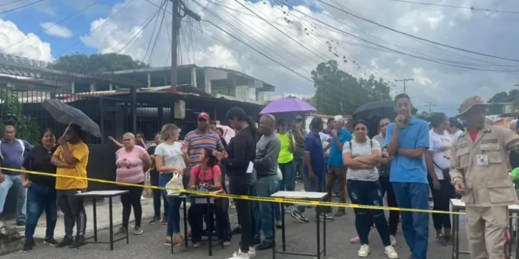 Proceso electoral avanza con normalidad en San Diego y Valencia