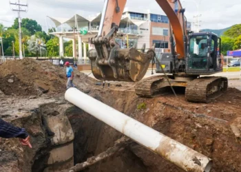 Inician trabajos de reemplazo de colector Av. Salvador Feo La Cruz