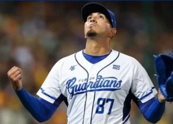 Enderson Franco podría alinear con Magallanes