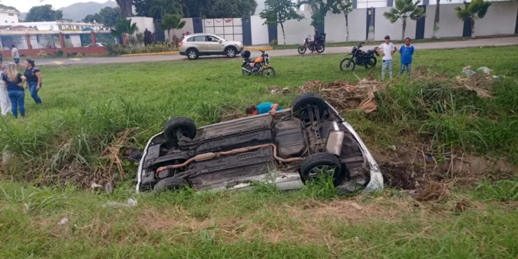 Una persona lesionada en accidente vial en la autopista del Este