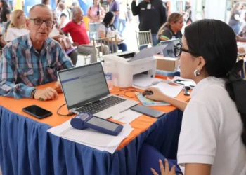 Jornada Móvil en Valencia facilita trámites en el centro histórico
