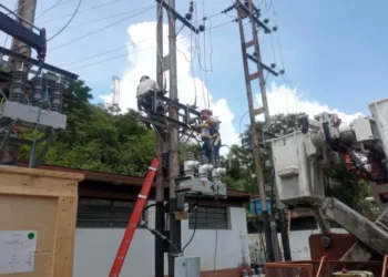 Corpoelec realizó mantenimiento integral en Valencia