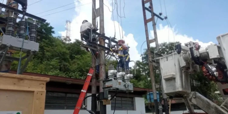 Corpoelec realizó mantenimiento integral en Valencia