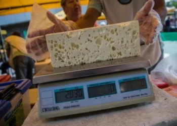 Advierten posible alza en precios del queso