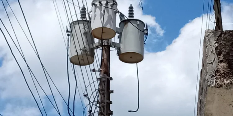 Vecinos de Rotafé tienen más de 39 días con media fase eléctrica