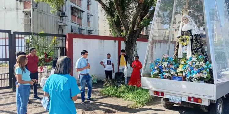Virgen del Socorro llevó su bendición a Parque Valencia