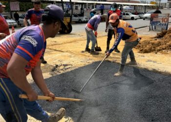 Alcaldía desplegó jornada de asfaltado en el terminal Big Low Center de Valencia