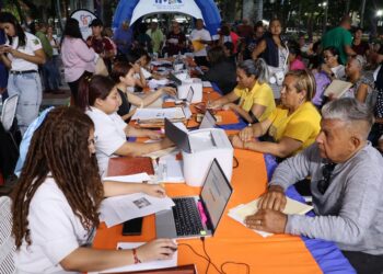 Más de 4.650 valencianos atendidos por Hacienda y Catastro