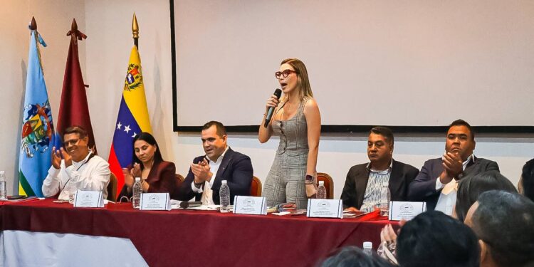 Alcaldesa Elizabeth Niño encabezó instalación del Estado Mayor Parlamentario Carabobo Capítulo Naguanagua