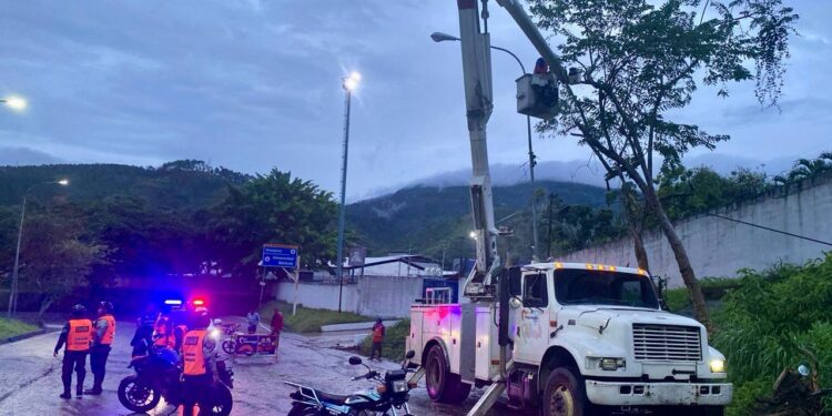 Alcaldía de Naguanagua atiende contingencias por lluvias