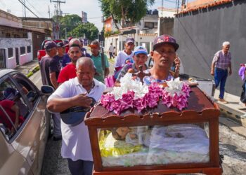 Alcaldía de Naguanagua dio inicio a la primera romería del 2025 con el Niño Jesús en el municipio