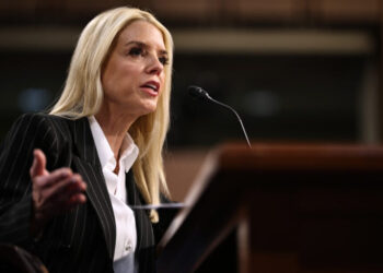 Fiscal general de EE UU asegura que Maduro y Cilia Flores serán juzgados en Nueva York