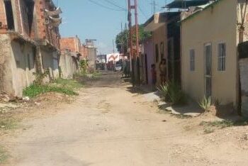 Vecinos de calle Independencia exigen asfaltado urgente