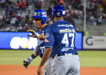 Magallanes hundió a Bravos y lo eliminó