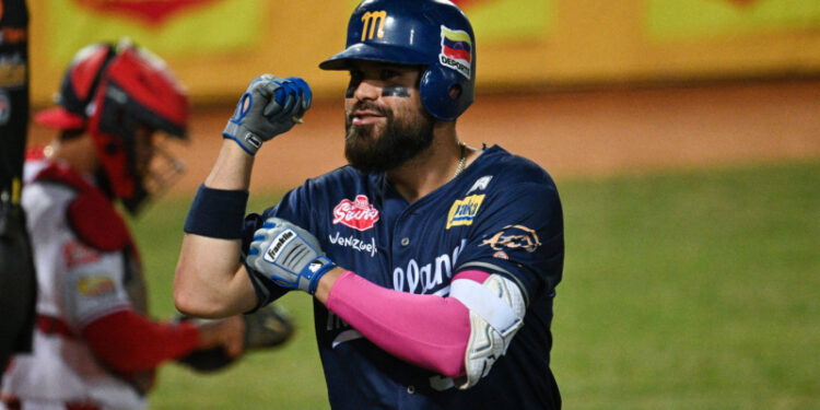 Renato Núñez histórico: guió la paliza de Magallanes