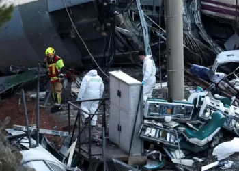 Van 40 fallecidos en España por choque de trenes