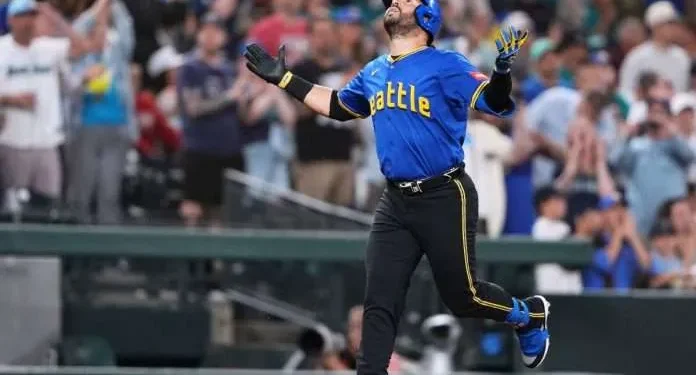 Eugenio Suárez regresa con Rojos de Cincinnati