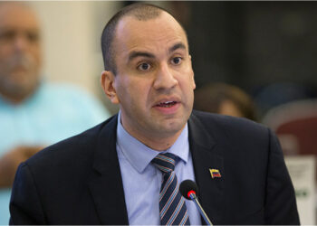 Larry Devoe es el fiscal general (e); William Saab el defensor (e)