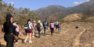 San Diego Sorprendente: 75 excursionistas se maravillaron con la Cascada Los Gavilanes