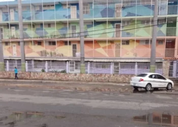 Vecinos del bloque 47 en La Isabelica solicitan abastecimiento continuo de agua