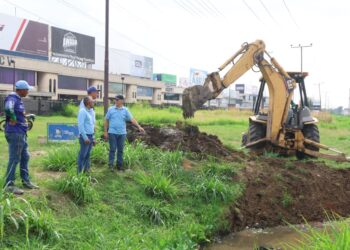 Efectúan trabajos de limpieza de caños y ríos de San Diego