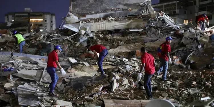 Al menos 164 muertos y más de 970 heridos por un potente terremoto doble en Venezuela
