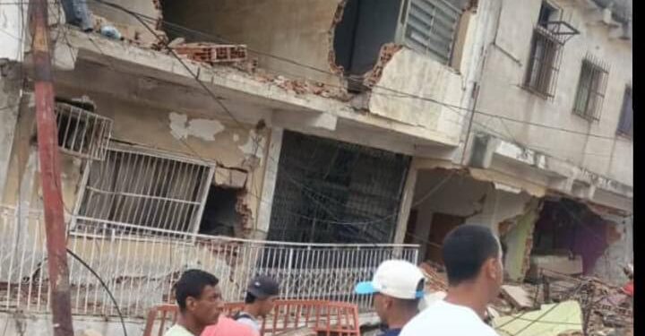 Venezuela de luto tras dos terremotos de 7.2 y 7.5 en varias regiones