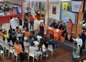 Realizan taller de cultura sísmica en centro comercial La Granja