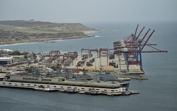 Establecen protocolo de emergencia para mitigar impacto económico en La Guaira
