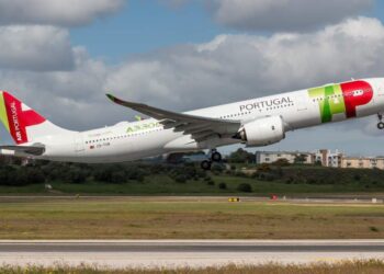Valencia recibirá vuelo desde Portugal con 8,7 toneladas de material médico
