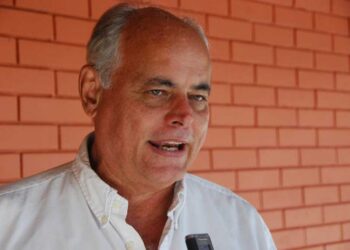 Opinión Julio Castillo: Enfermedad senil del comunismo