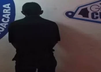 Detienen a hombre por abuso sexual a su hijastra adolescente