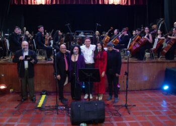 Orquesta Sinfónica de Carabobo puso a bailar al público en su tributo al maestro Juan Luis Guerra